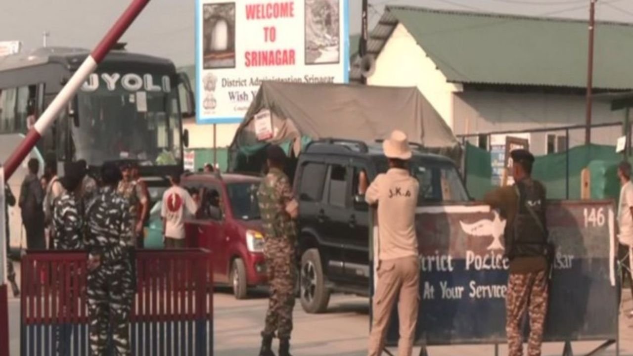 Over 4,800 pilgrims left Jammu base camp to join Amarnath Yatra