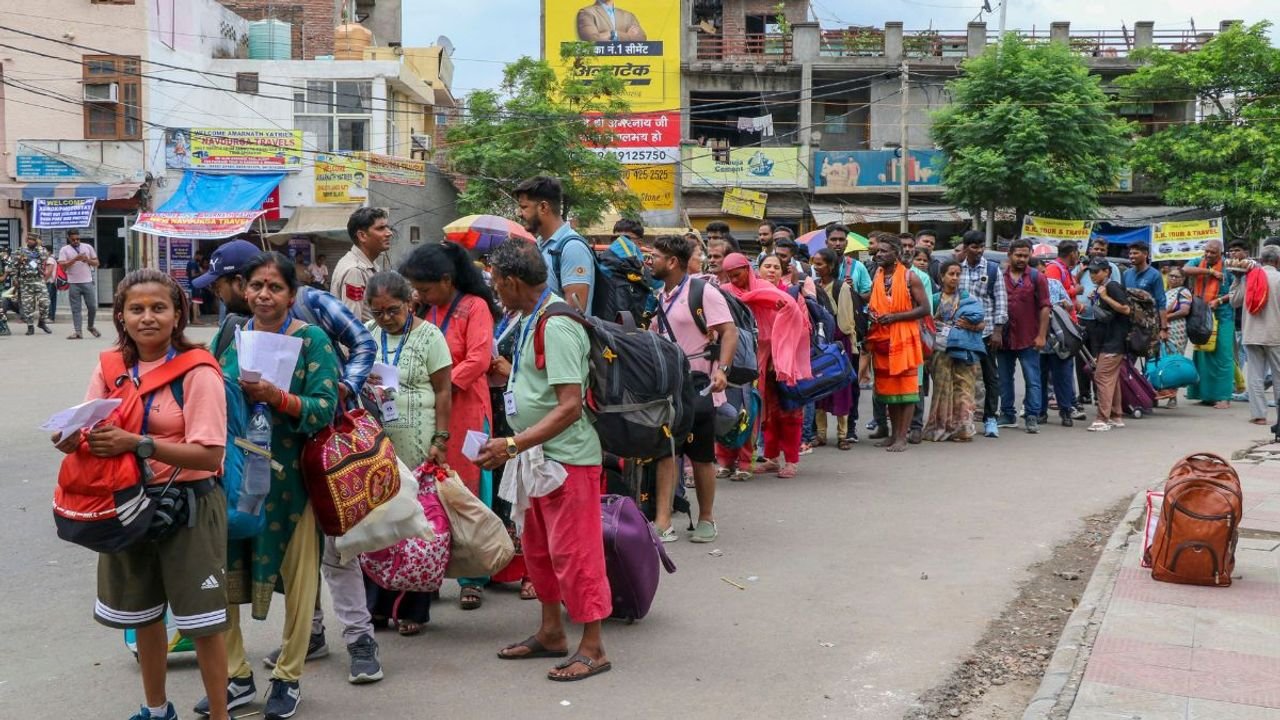 Over 3,000 pilgrims left Jammu base-camp for Amarnath Yatra