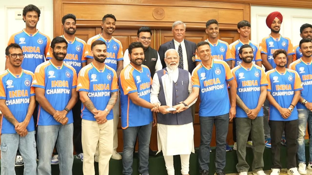 India’s T20 world champs arrive in Delhi to fan frenzy; meet PM over breakfast