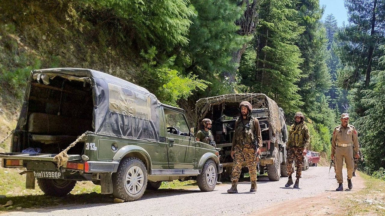 Two soldiers injured in encounter with terrorists in J-K’s Doda