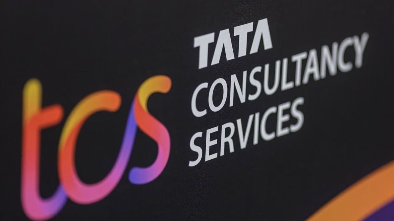 TCS shares rise 2.5% post Q1 earnings, dividend announcement