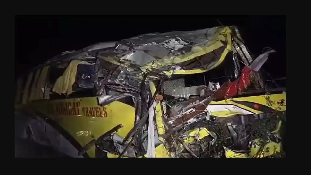 7 killed, 25 injured in bus-car collision on highway in UP's Etawah