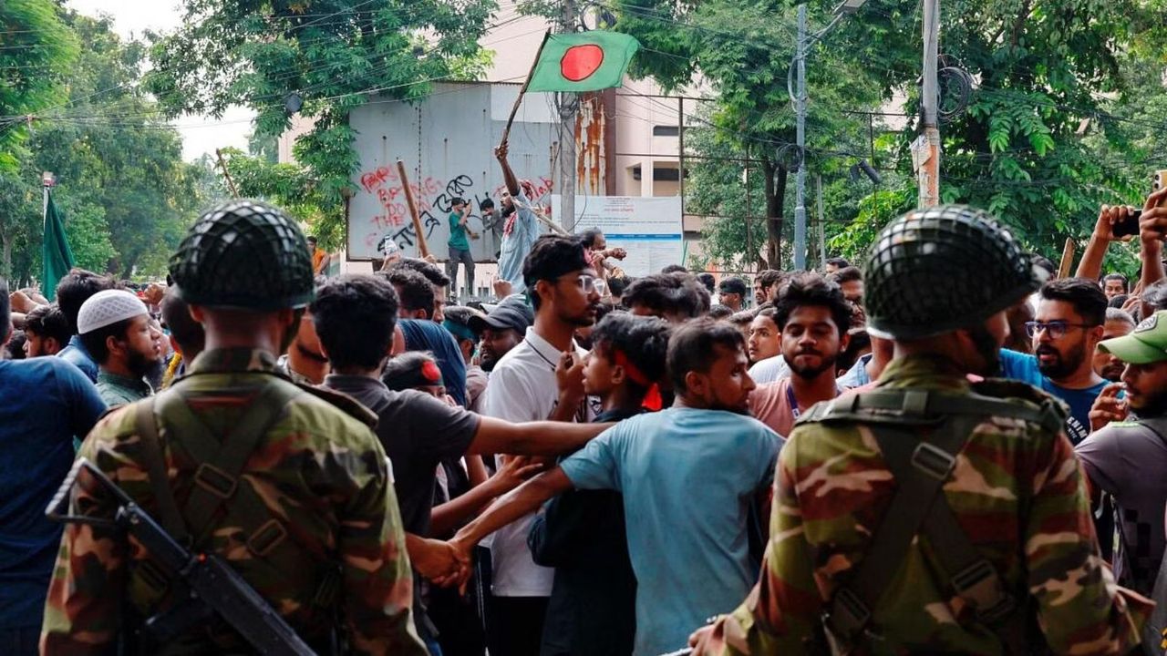 Bangladesh interim govt warns media shutdown for misleading news