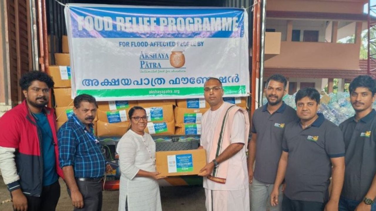 Akshaya Patra Foundation offers grocery kits to people hit by landslides in Wayanad