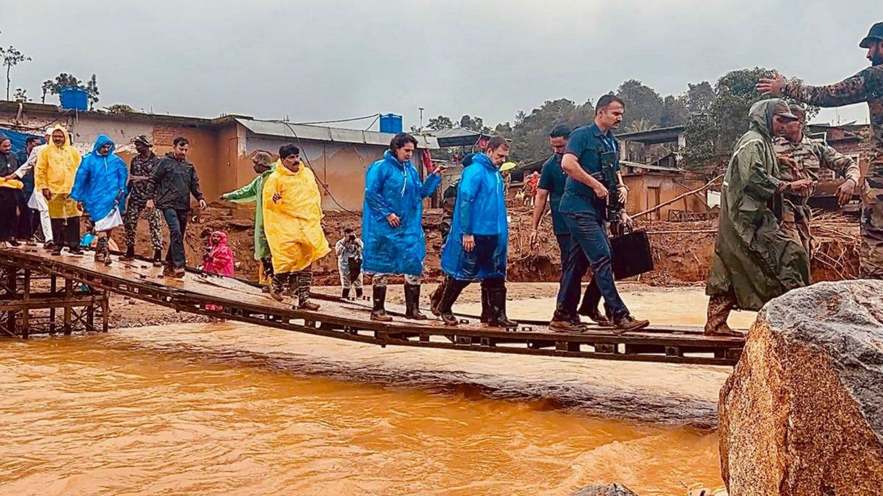 Congress leader Rahul Gandhi, Priyanka visit landslide-hit spot in Wayanad, morgue