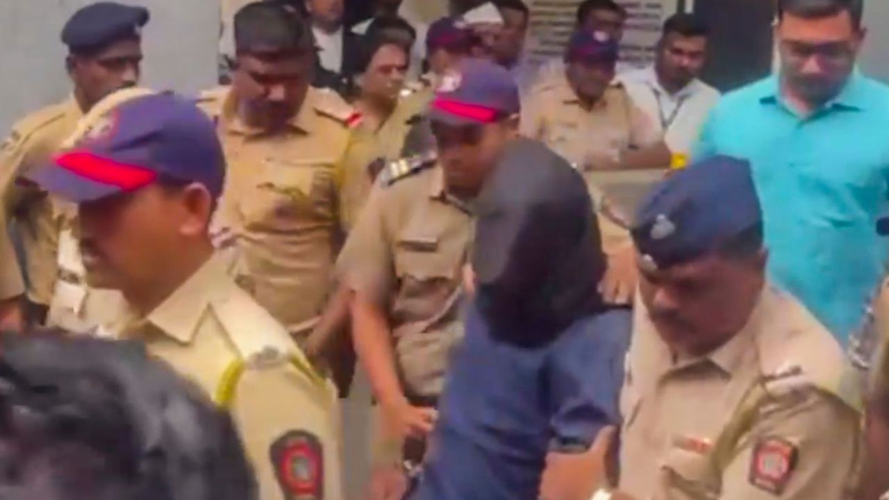 Encounter by police, claim kin of Badlapur sexual assault case accused