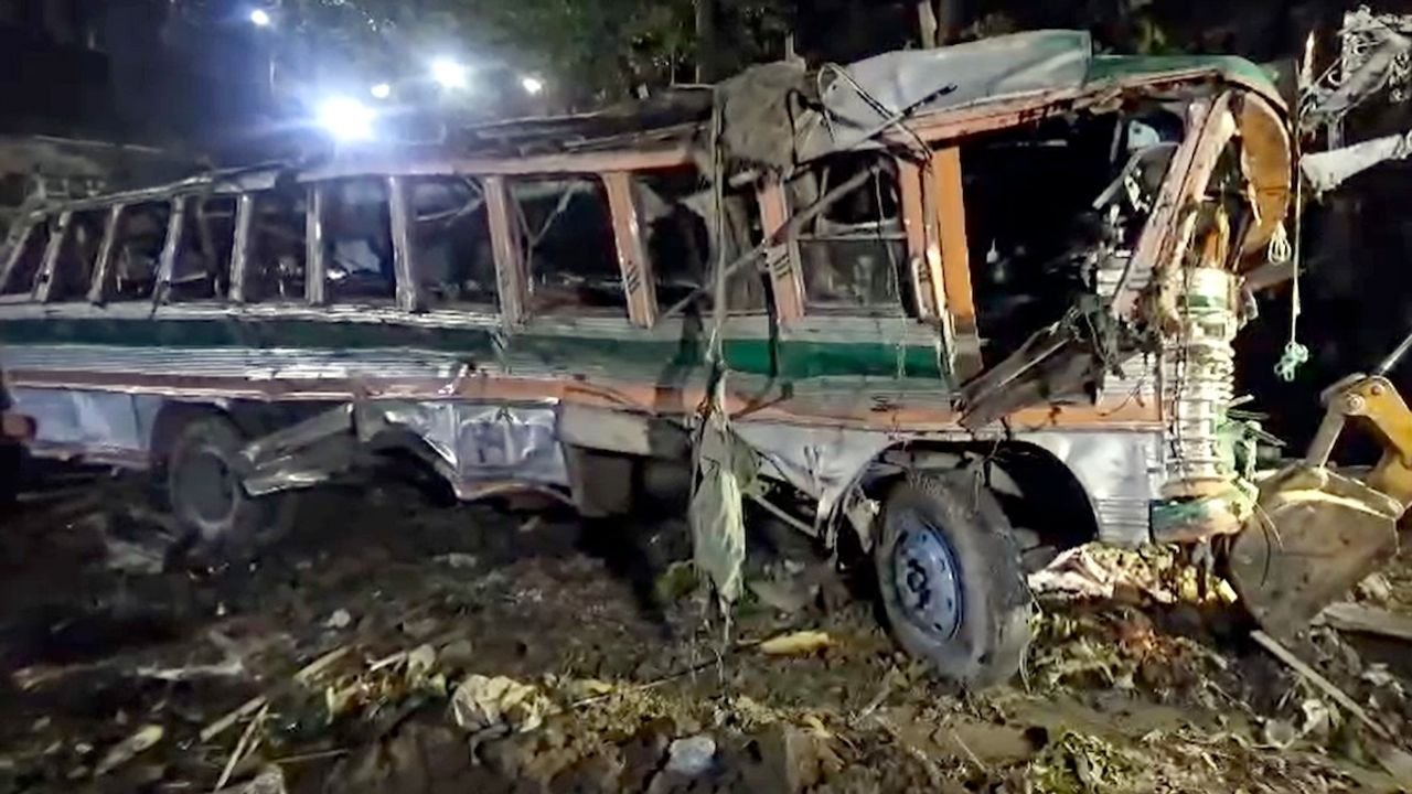 3 BSF personnel dead, 32 injured as bus carrying troops falls into gorge in J-K's Budgam