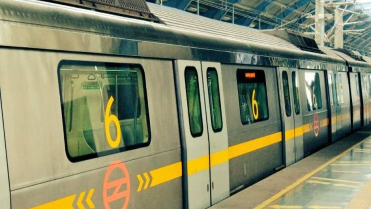 Technical snag on Delhi Metro Yellow Line