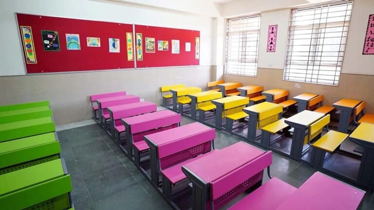 SC restrains Karnataka from declaring results of half-yearly exams of classes 8 to 10