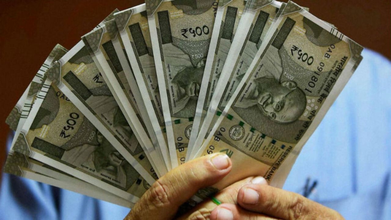 Rupee rises 7 paise to 84.22 against US dollar in early trade