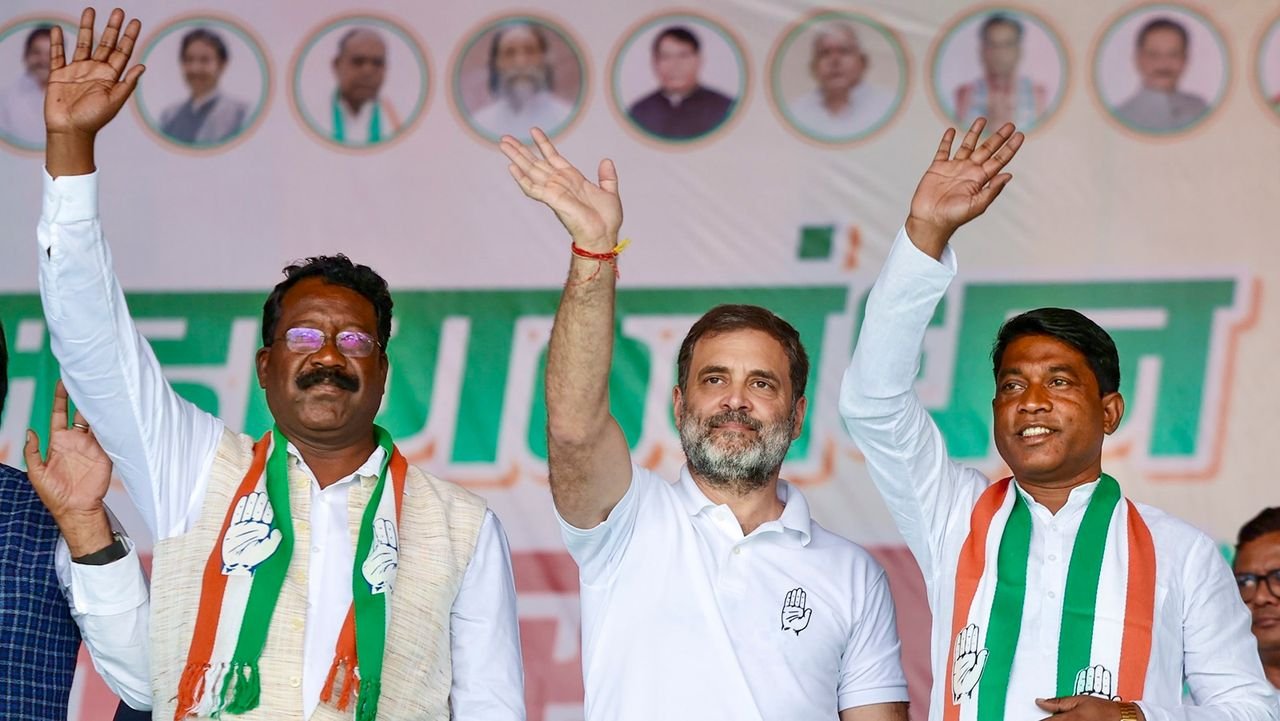 BJP wants to snatch ”Jal, Jungle, Jameen” from tribals, alleges Rahul at Jharkhand poll rally