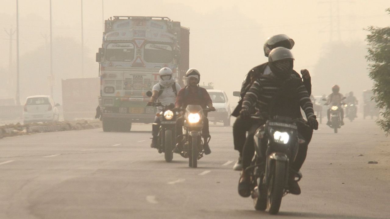 Chandigarh, Haryana record very poor air quality; AQI exceeds 300