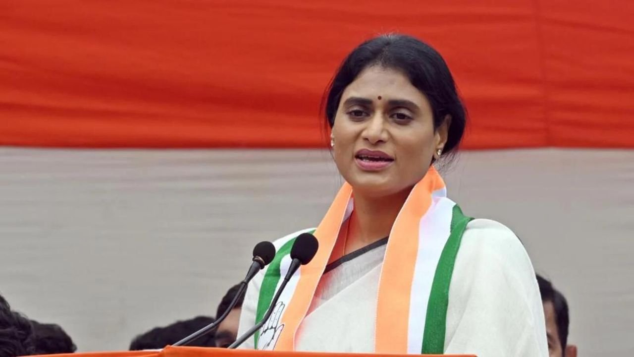 Citing ‘potential threats’, Cong requests police to enhance Sharmila’s security in Andhra
