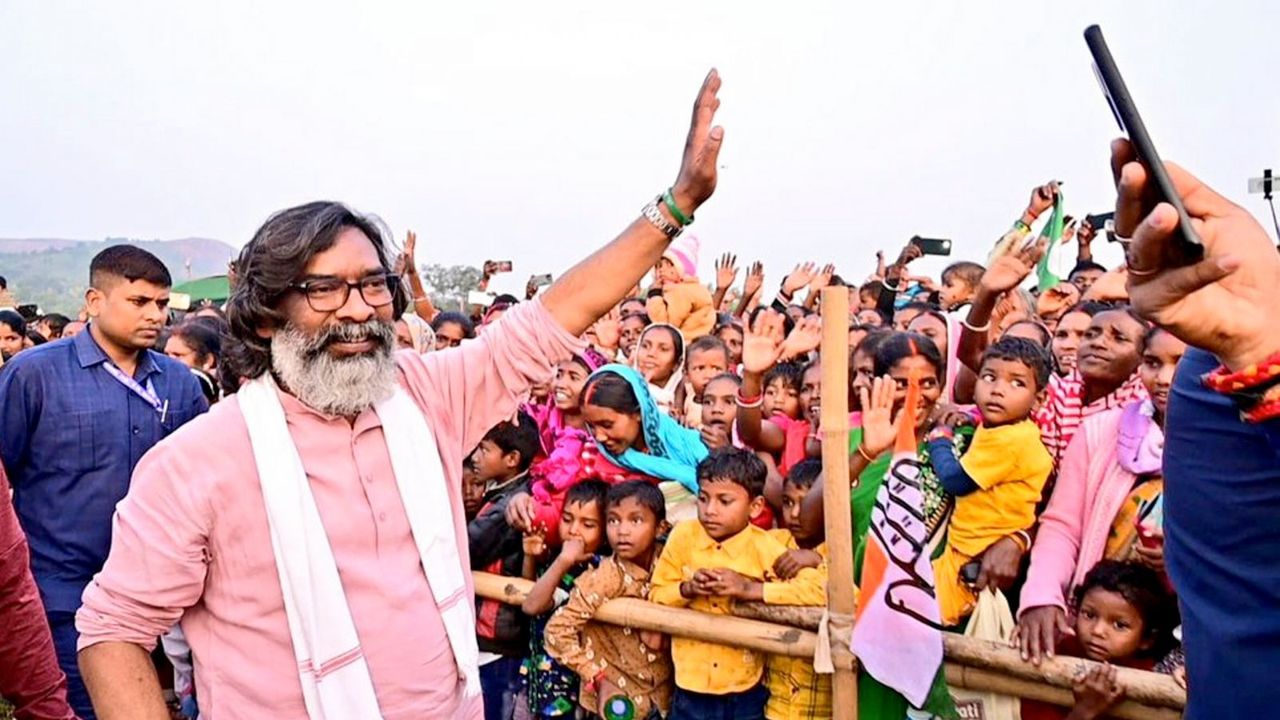 Housing scheme or bribery scheme? Reality of JMM’s ‘Abua Awas Yojana’