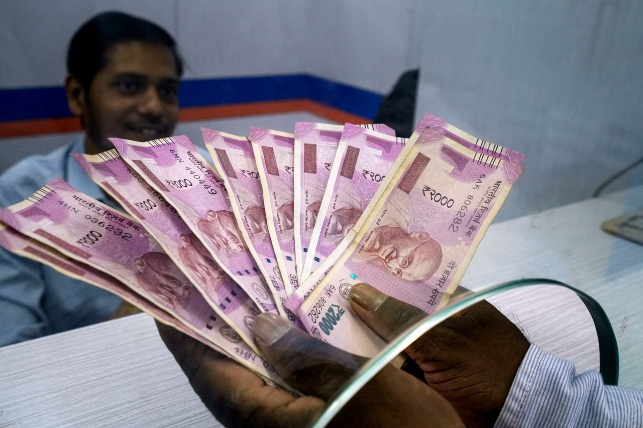 Nearly 98% Rs 2000 banknotes returned; Rs 6,970 cr worth notes still with public