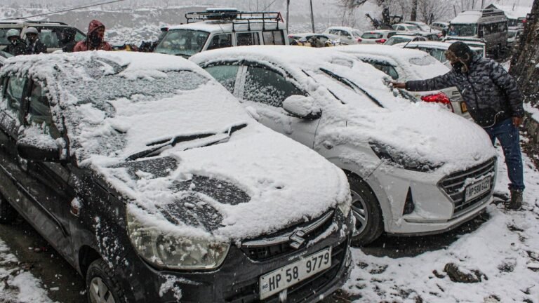 Snowfall in Himachal leads to closure of 226 roads