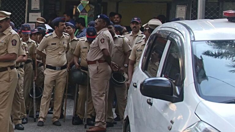 Thane civic staff and cops save elderly couple from committing suicide