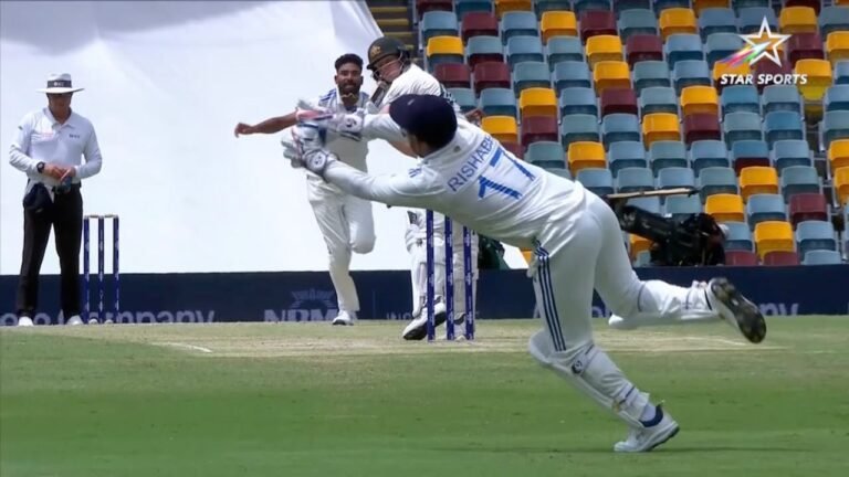 Australia throw down gauntlet to India with brave declaration