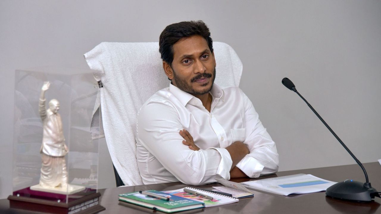 YSRCP leader Jagan Mohan Reddy condemns Allu Arjun's arrest