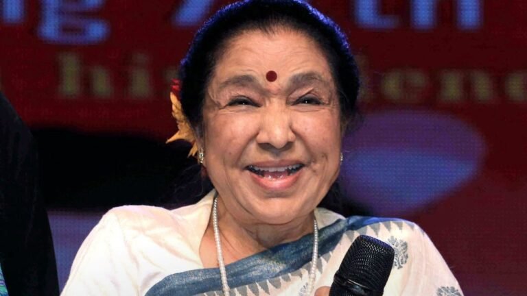 Truly iconic: Karan Aujla after Asha Bhosle performs 'Tauba Tauba' at Dubai concert