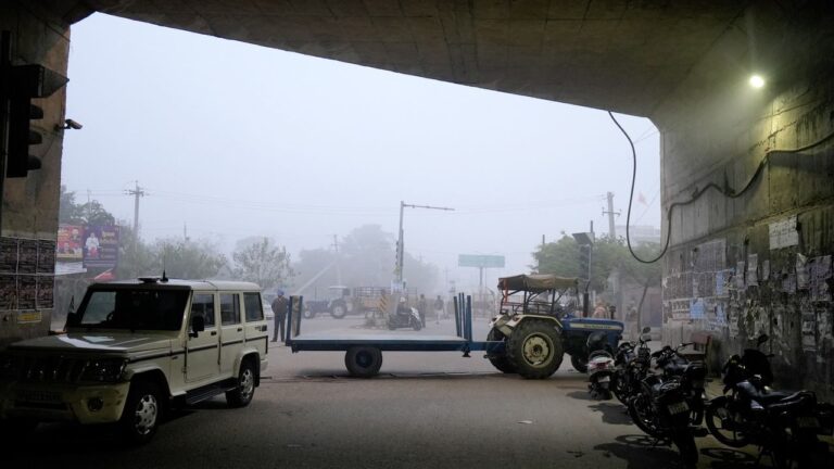 Punjab bandh: Farmers block roads at many places, traffic hit