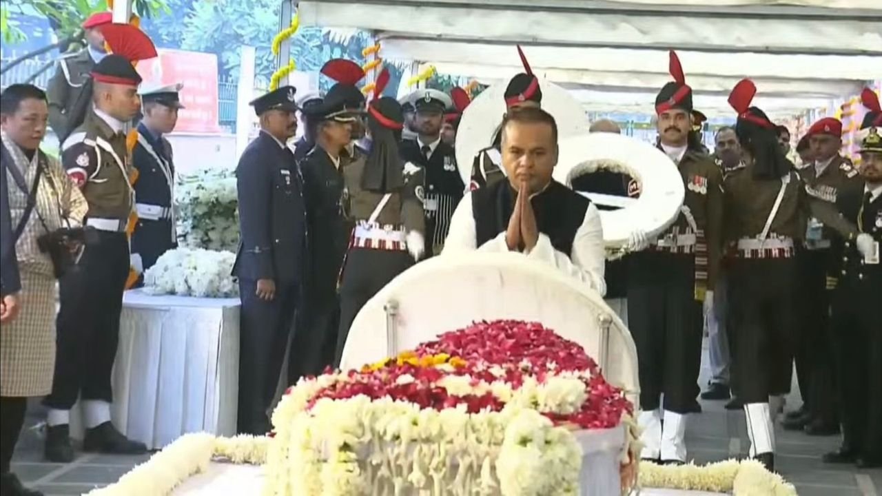 Mauritius announces flying flag half-mast as mark of respect to Manmohan Singh