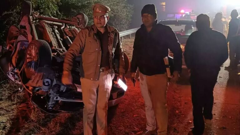Road crash on Yamuna Expressway leaves four dead, 1 seriously injured