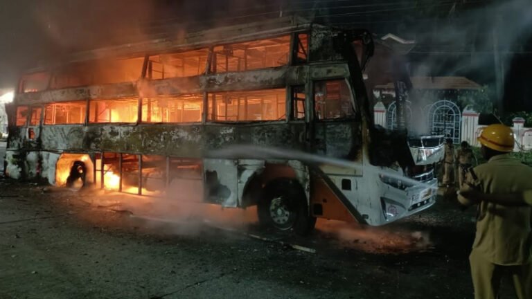 Fire on Wheels: 25 Passengers Safe After Bus Fire on Bangalore-Mangalore Highway