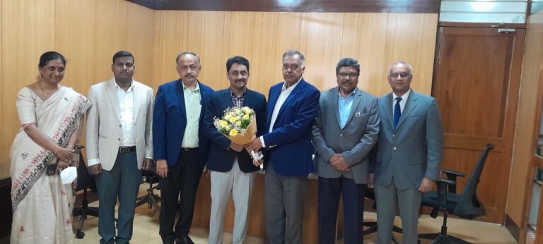 Tamil Nadu State Information Commissioner Shakeel Akhtar made a significant visit to Bengaluru, where he was  welcomed by Karnataka Chief Information Commissioner A.M. Prasad.