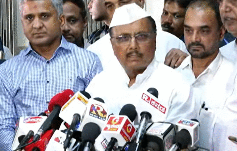 Karnataka Congress: BR Patil meets Surjewala, flags concerns; says next step up to high command