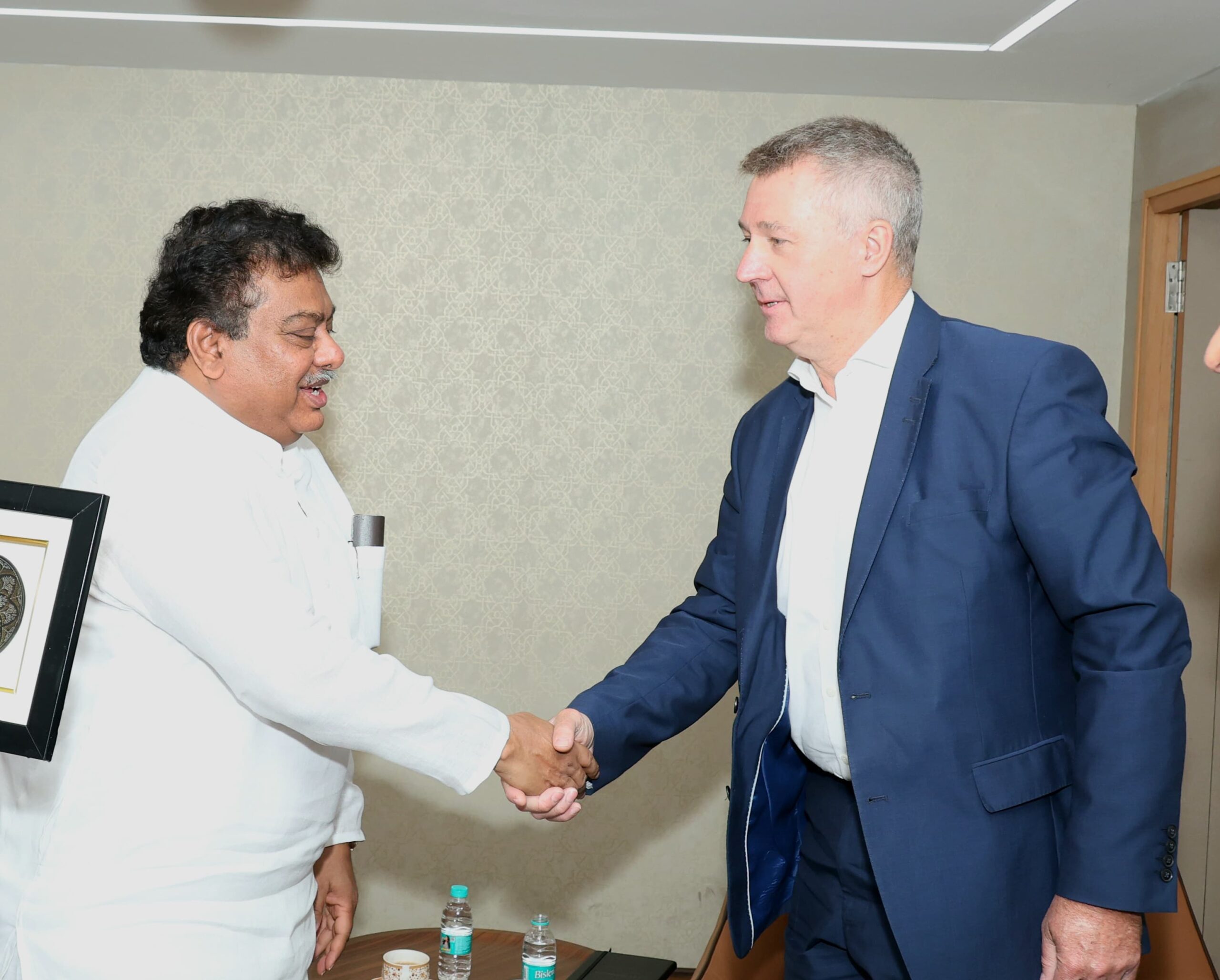 Rolls-Royce Holds High-Level Talks with Karnataka Industries Minister M.B. Patil on Investment, Expansion Plans
