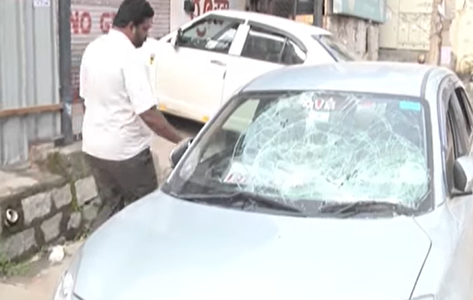 Vandalism Near Bengaluru MLA’s House: Rowdy Elements Smash 10 Cars, 4 Autos Allegedly Over Tanker Passage Blockage 2 Vandalism Near Bengaluru MLA’s House: Rowdy Elements Smash 10 Cars, 4 Autos Allegedly Over Tanker Passage Blockage