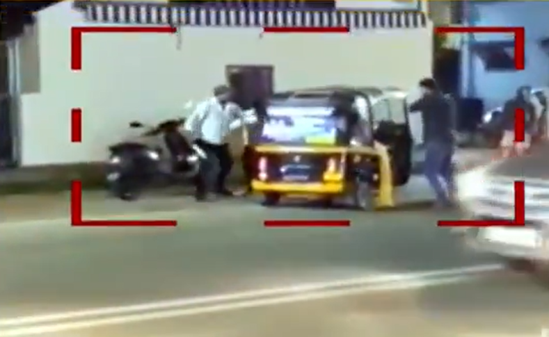 Four Attacked with Machetes in Moving Auto in Mysuru, CCTV Footage Captures Violent Assault Linked to Old POCSO Case