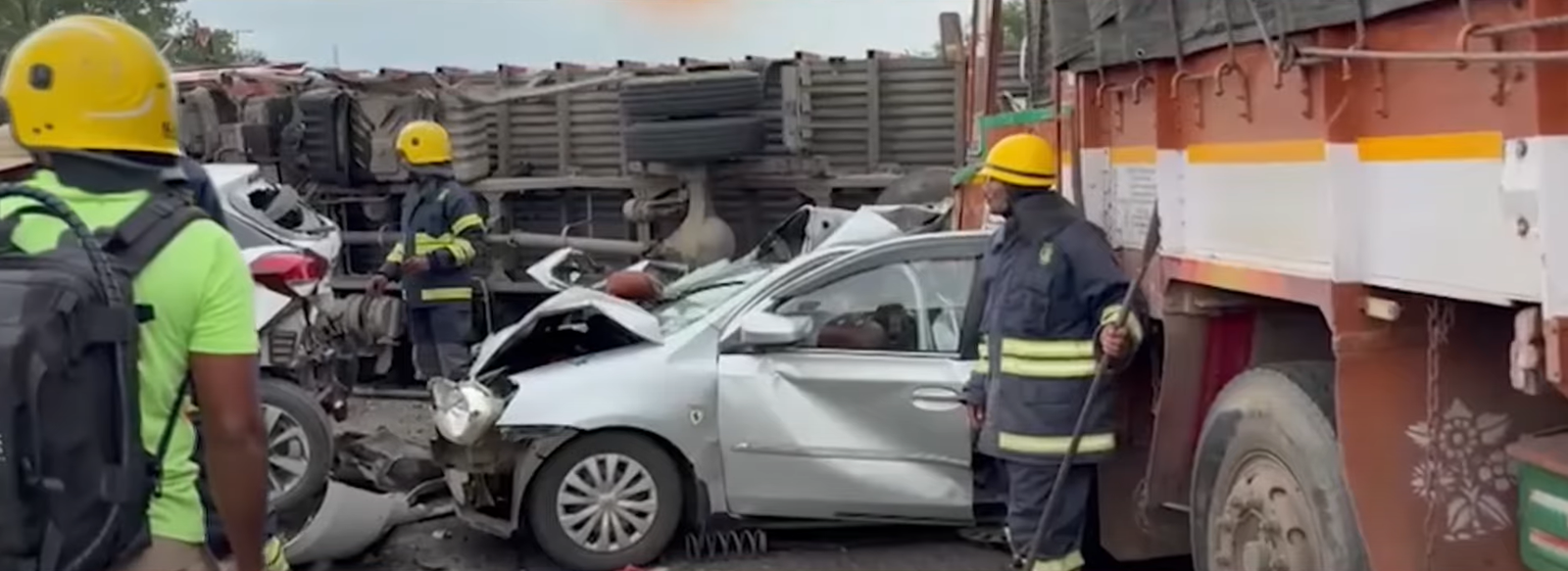 3 Dead, 7 Injured in Horrific 12-Vehicle Pile-Up on Bengaluru-Chennai Highway Near Tamil Nadu Border