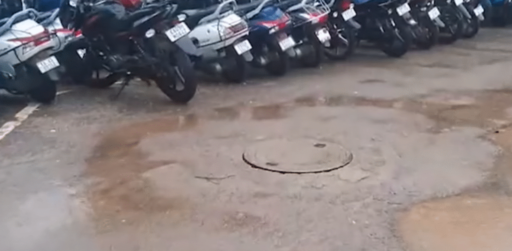Bengaluru Sewer Tragedy: One Worker Dies, Another Hospitalised After Inhaling Toxic Gas in Ashrayanagar