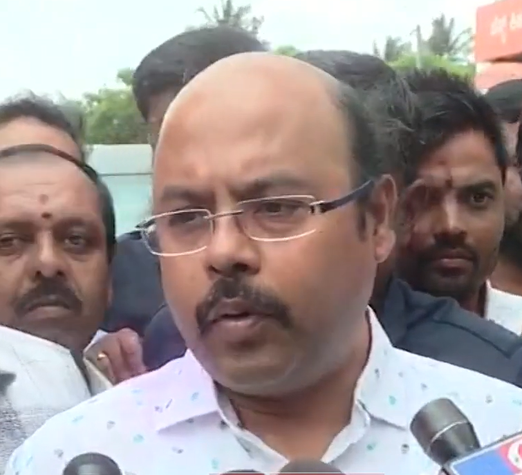 Siddaramaiah’s Development Grants for Mysuru Exceed Even Royal Legacy, Says Son and MLC Dr. Yathindra