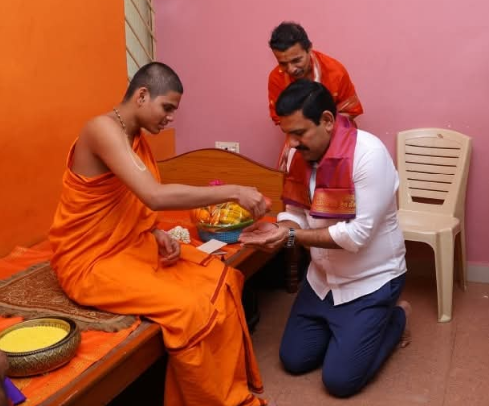 BJP Karnataka President B Y Vijayendra Invited for 2026 Paryaya by Shiroor Seer Vedavardhanateertha in Bengaluru