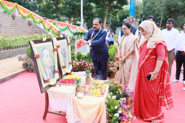 Bengaluru Rural District Celebrates 79th Independence Day, DC A.B. Basavaraju Hoists National Flag in Devanahalli