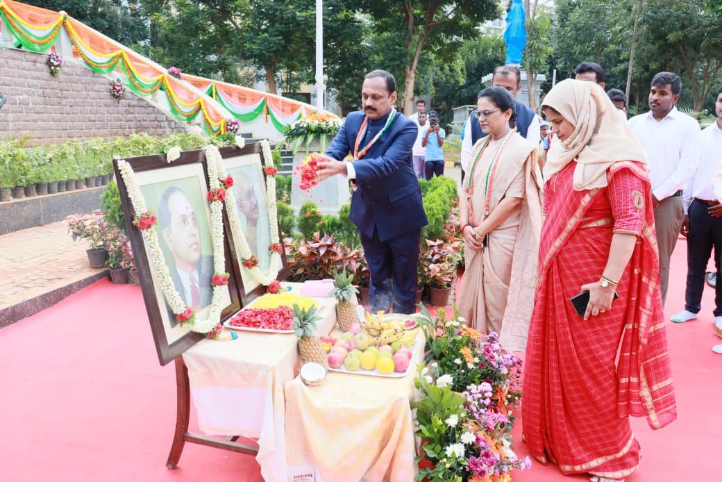 Bengaluru Rural District Celebrates 79th Independence Day, DC A.B. Basavaraju Hoists National Flag in Devanahalli