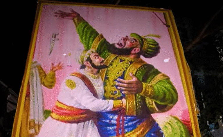 Shivaji–Afzal Khan Flex Sparks Tension in Davanagere’s Metikal Area During Ganesh Festival