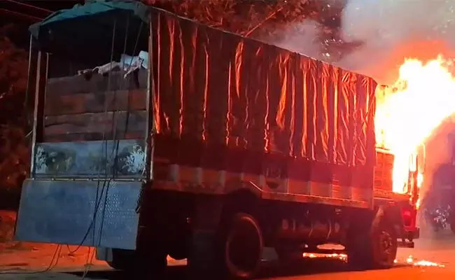 Belagavi Tense After VHP, Bajrang Dal Activists Torch Truck Over Alleged Beef Smuggling