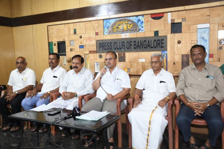 Akhila Karnataka Brahmin Mahasabha President S. Raghunath and Senior Vice President R. Lakshmikant