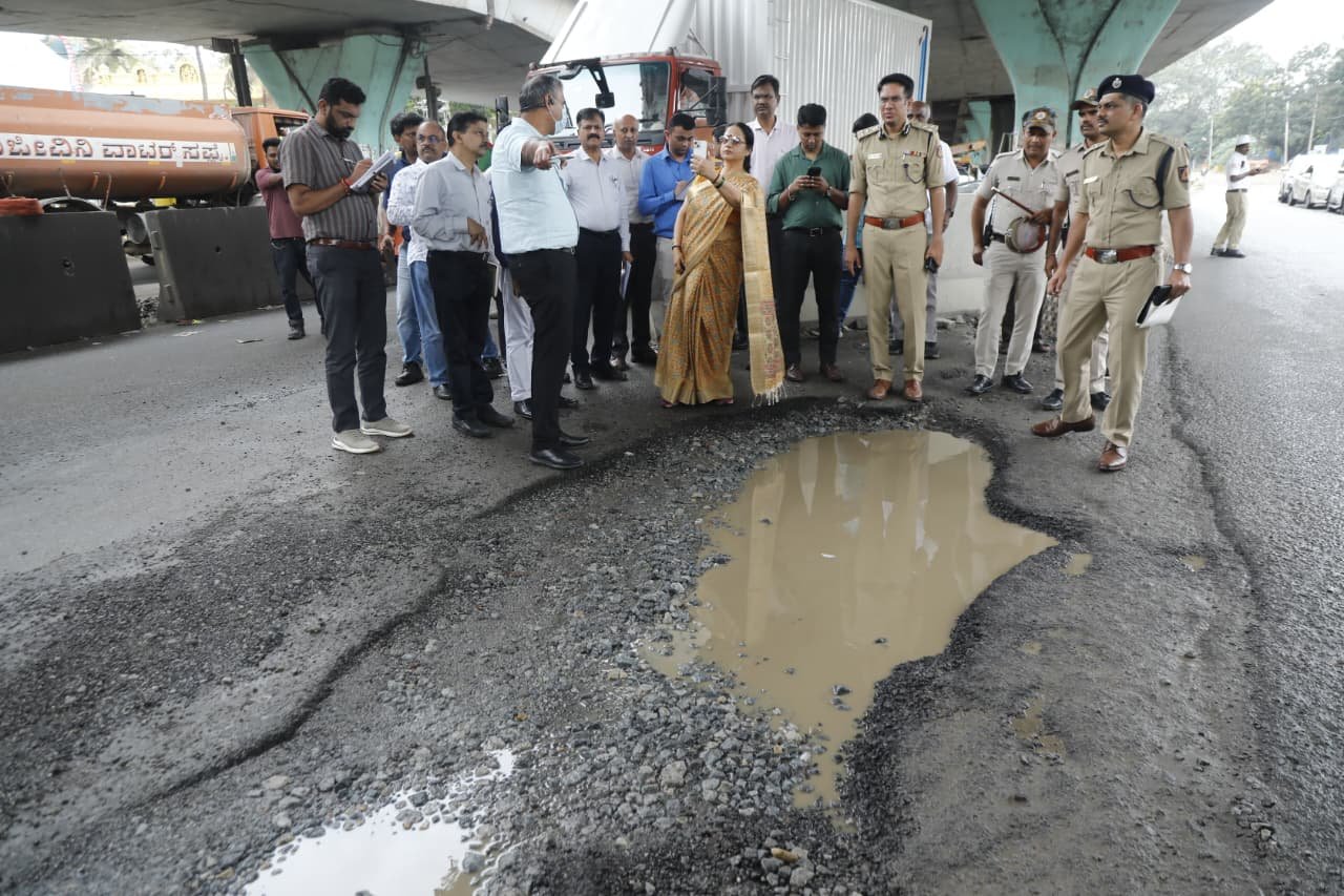 Bengaluru Outer Ring Road to See Major Upgrades: Chief Secretary Shalini Rajneesh Orders Urgent Fixes to Ease Traffic Woes