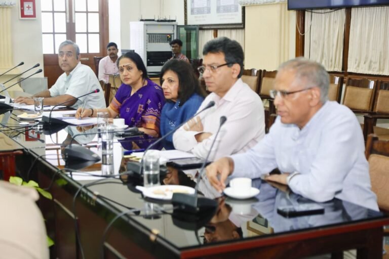 Bengaluru Development Review Meeting: Chief Secretary Shalini Rajneesh Directs Coordination, Focus on Roads, Quality Control, and Traffic Management