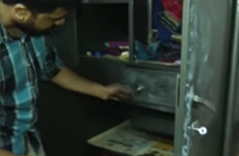 Bengaluru Shock: Burglar Steals Gold, Silver and Cash Worth ₹45 Lakh in Bagalagunte, Police Alert Residents