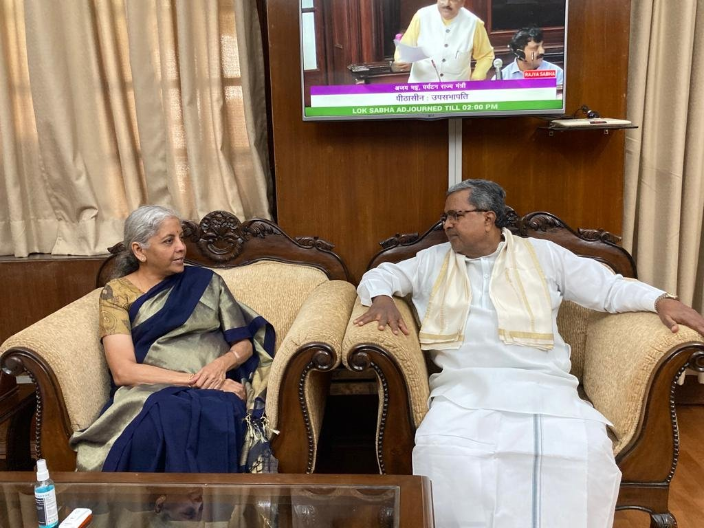 Siddaramaiah and Nirmala Sitharaman