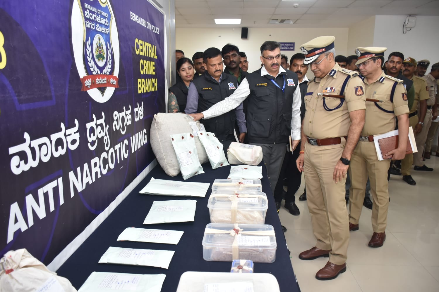Bengaluru CCB Busts Major Drug Racket: 7 Arrested Including 2 Foreign Nationals, Narcotics Worth ₹9.93 Crore Seized