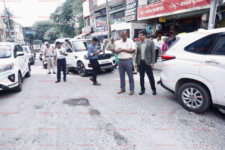 Bengaluru Chief Commissioner Maheshwar Rao Snaps Pothole on Langford Road, Sends Video to Engineers as Top Officials Join Inspection