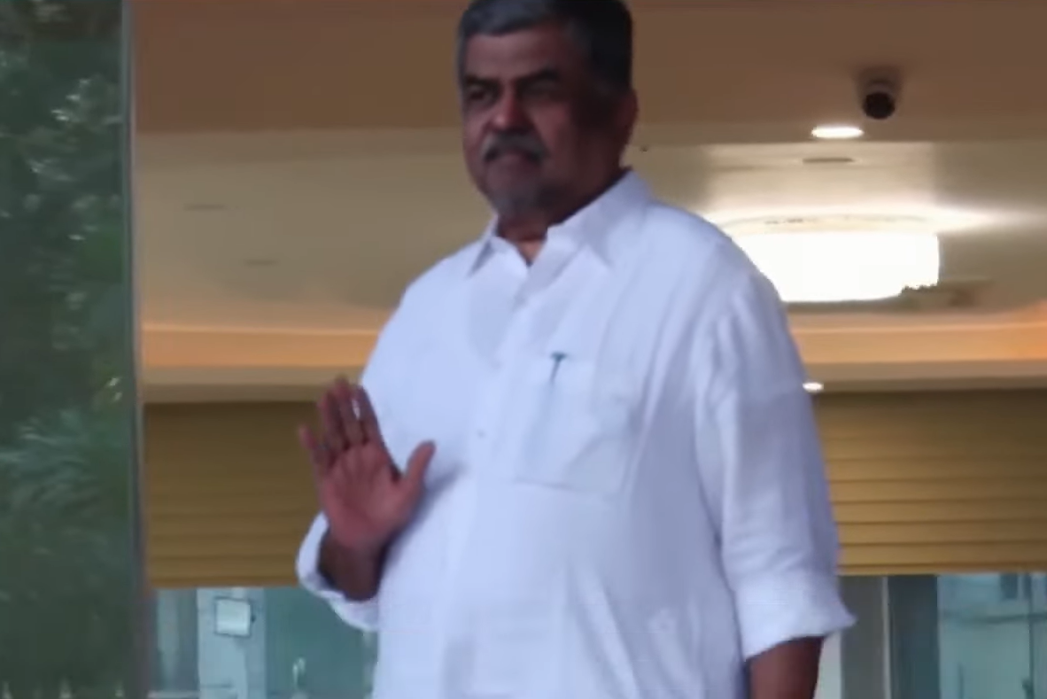 Karnataka Politics Heats Up: BK Hariprasad Holds Closed-Door Talks With Rahul Gandhi in Delhi Amid Leadership Speculation