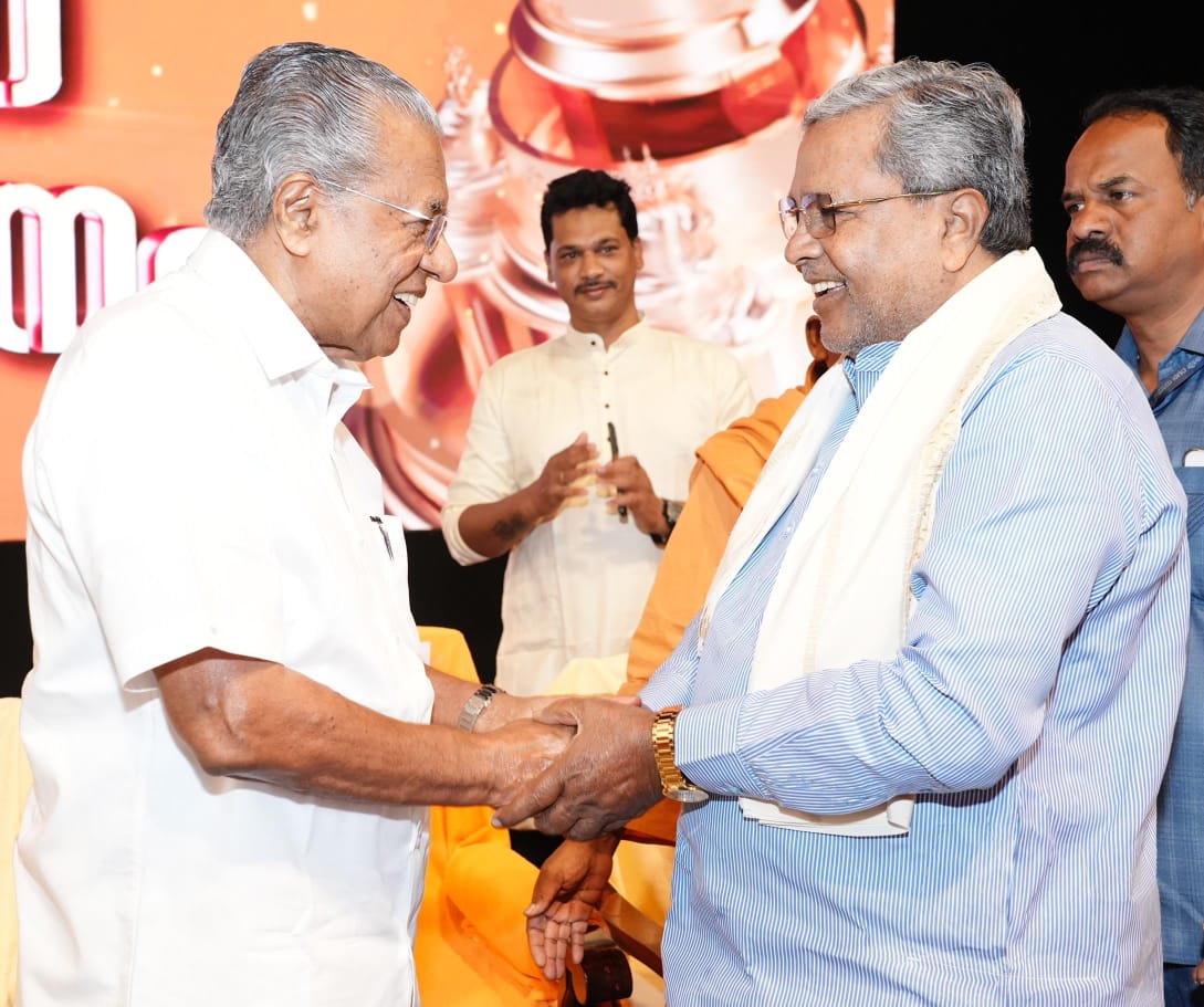 Why Didn’t CM Siddaramaiah Clarify Karnataka’s Bulldozer Action When He Met Kerala CM Pinarayi Vijayan?